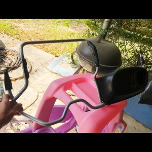 BoB Duallie infant adapter for Chicco car seat.